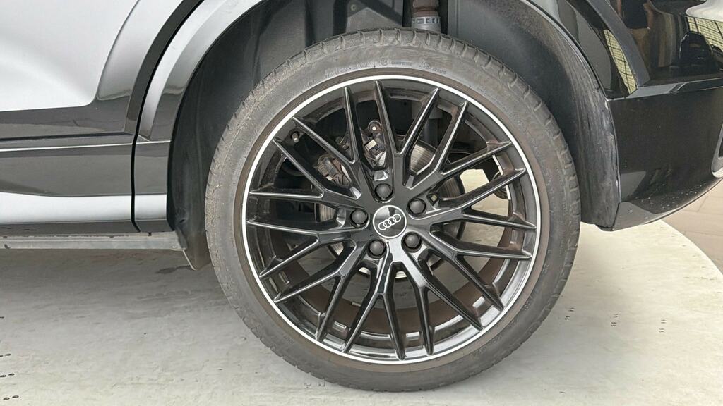 Audi Q2 35 Tfsi Black Edition Tech RO73VMR Black #5