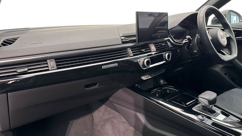 Audi A4 Avant 40 Tdi 204 Quattro Black Edition S Tronic White #2