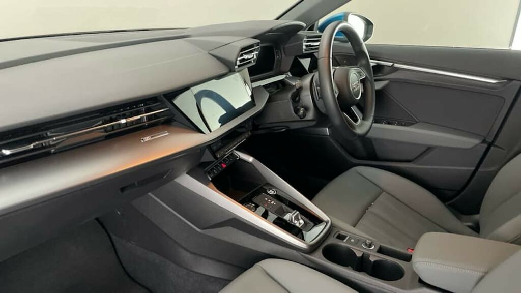 Audi A3 35 Tfsi Sport S Tronic Comfortsound PK23KUD Blue #2