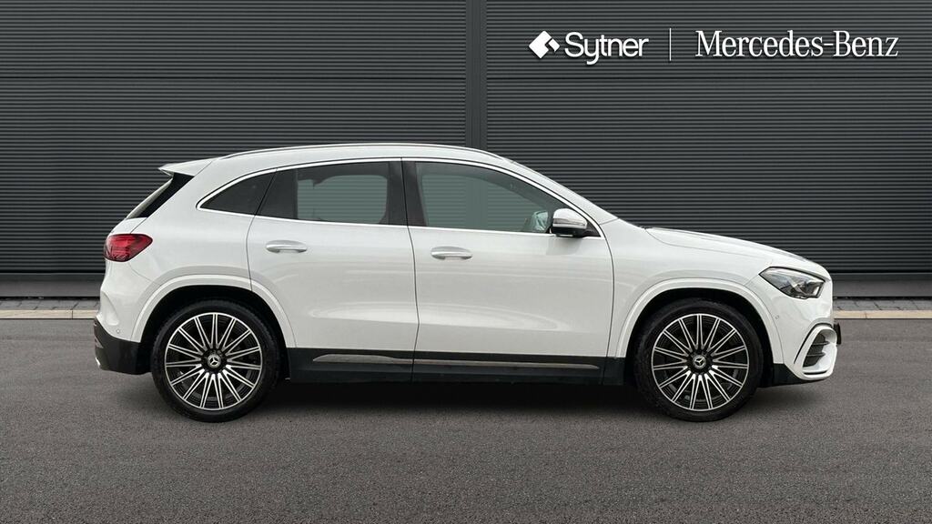 Mercedes-Benz GLA Class Gla 220D 4Matic Amg Line Premium Plus A19CGR White #4
