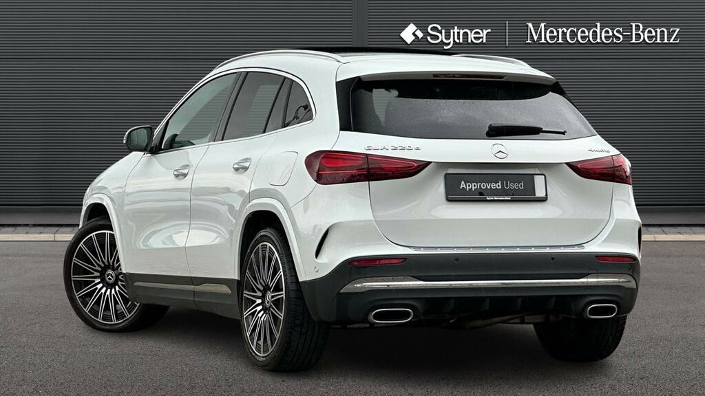 Mercedes-Benz GLA Class Gla 220D 4Matic Amg Line Premium Plus A19CGR White #2