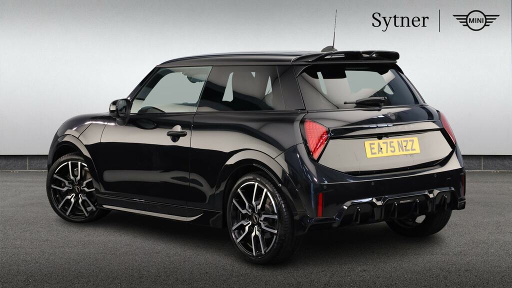 Mini Hatch 1.5 C Sport Level 2 EA75NZZ Black #2