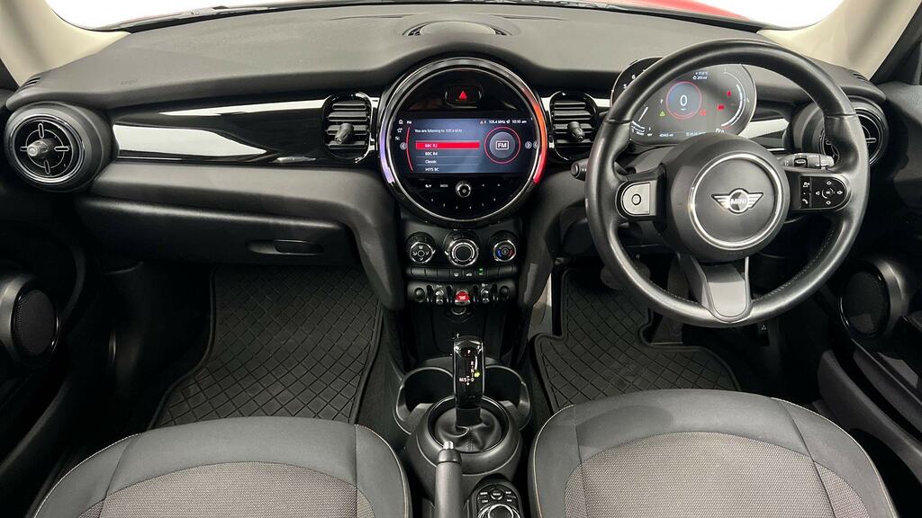 Mini Hatch 1.5 Cooper Classic Nav Pack YD21GSL Red #4