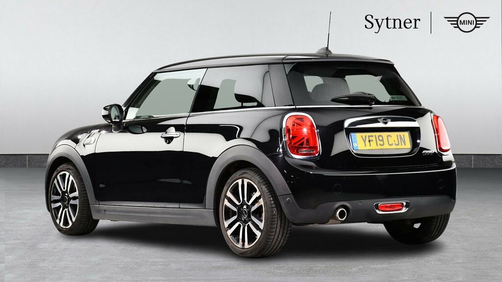 Mini Hatch 1.5 Cooper Exclusive II Comfortnav Pck YF19CJN Black #2