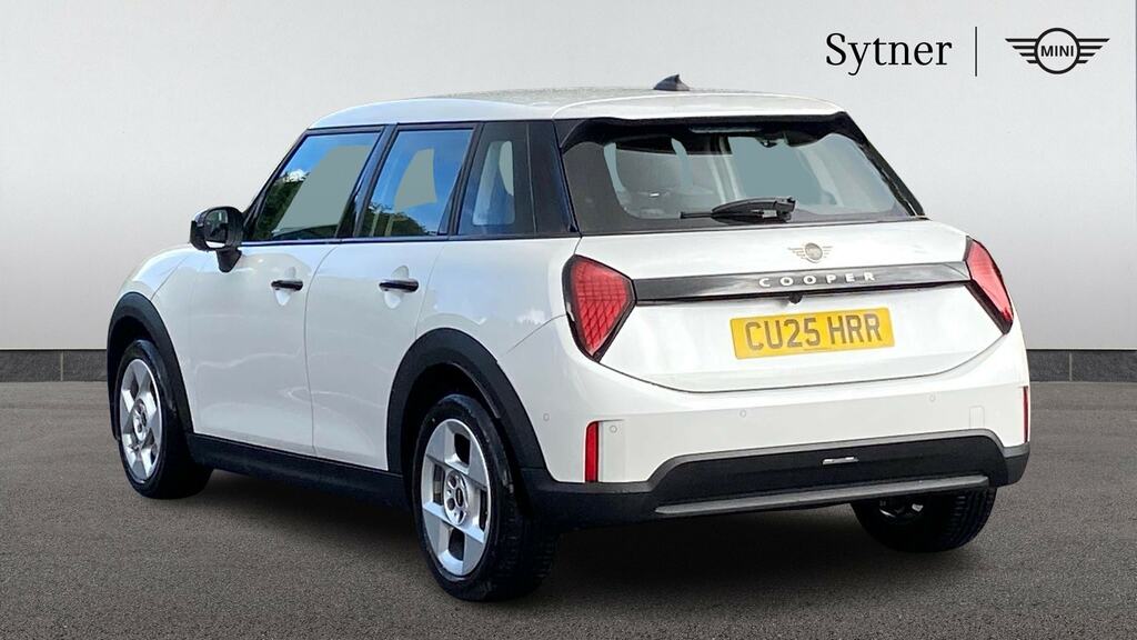 Mini Hatch 1.5 C Classic Level 1 CU25HRR White #2