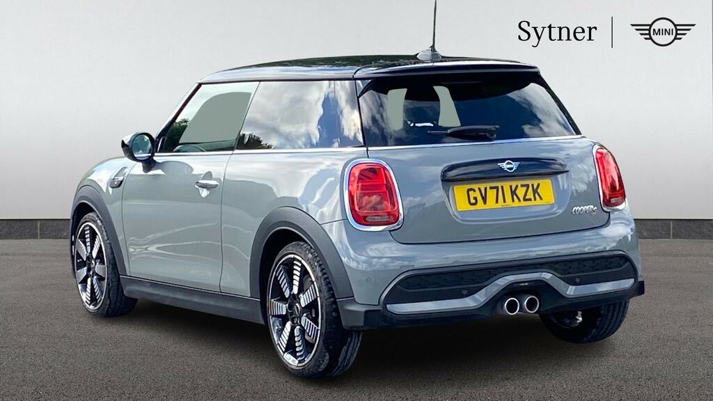 Mini Hatch 2.0 Cooper S Exclusive Comfortnav Pack GV71KZK Grey #2