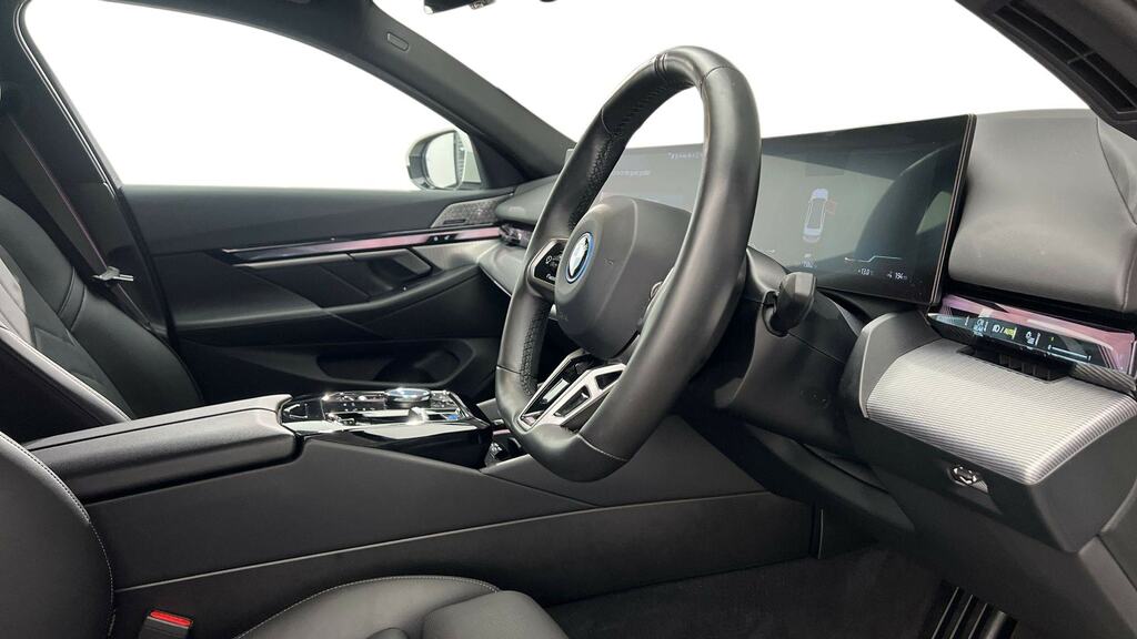 BMW i5 250Kw Edrive40 M Sport Pro 84Kwh White #6