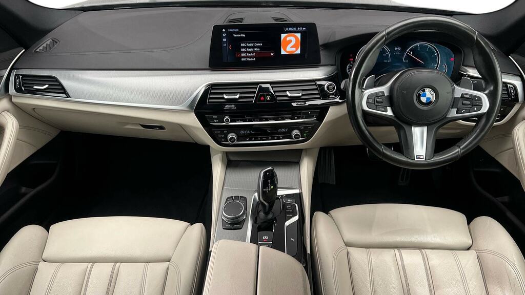 BMW 5 Series 520D M Sport VN18JWW Black #4