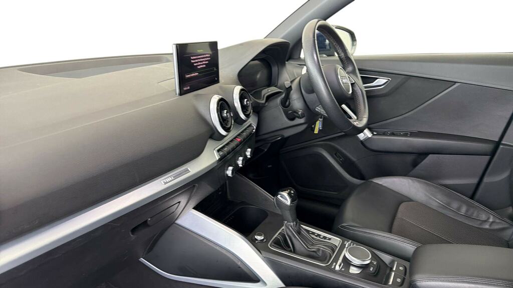 Audi Q2 35 Tfsi S Line S Tronic GF21TDV Blue #2