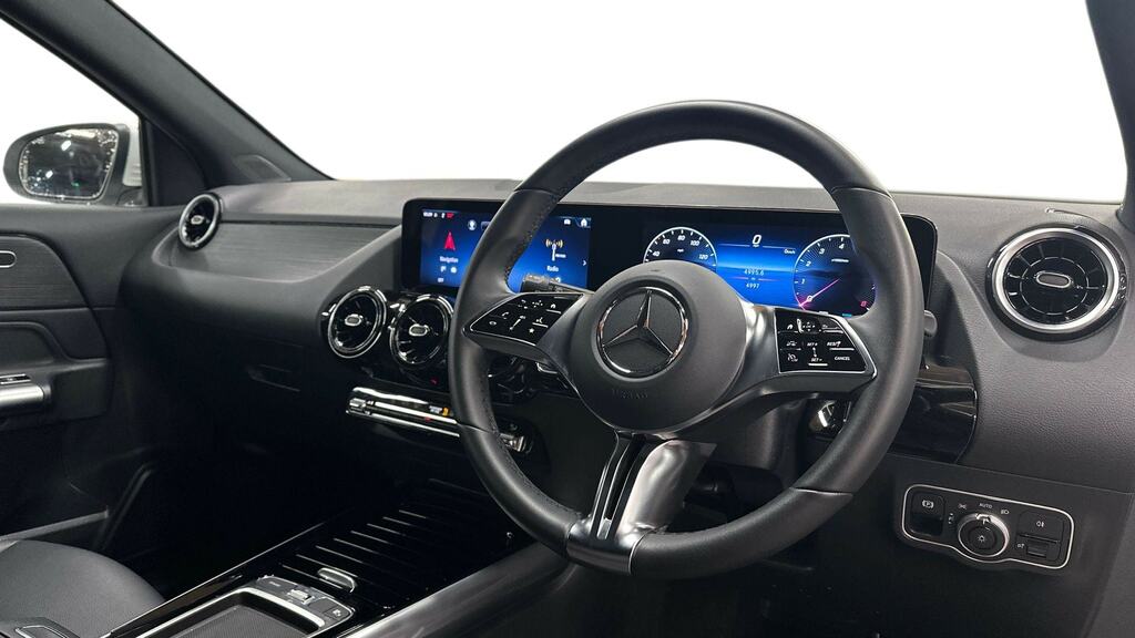 Mercedes-Benz GLA Class Gla 180 Sport Edition LM25ODC White #3