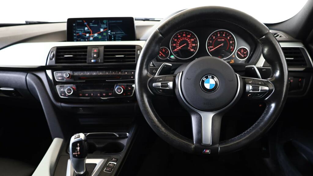BMW 3 Series 330E M Sport Step LG67NNU Silver #5