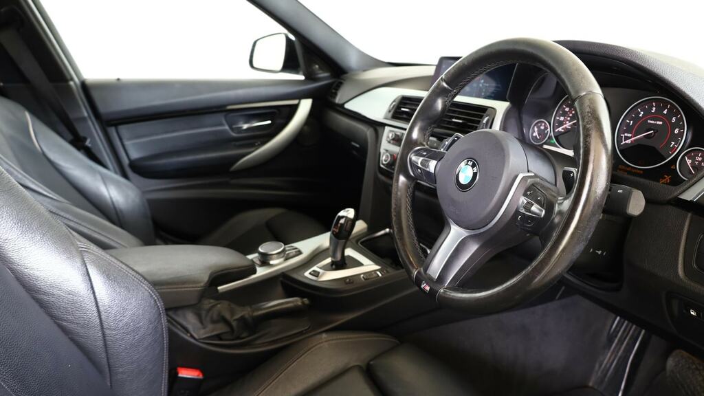 BMW 3 Series 330E M Sport Step LG67NNU Silver #6