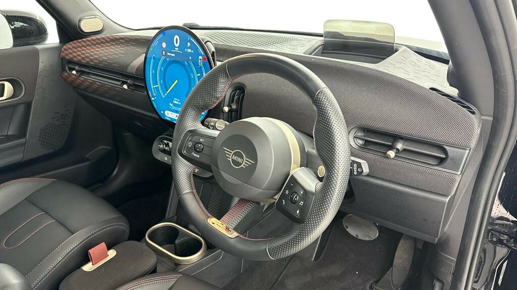 Mini Hatch 1.5 C Sport Level 2 YE74OVD Black #6