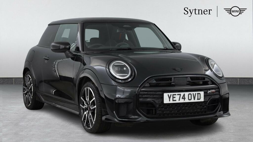 Mini Hatch 1.5 C Sport Level 2 Black