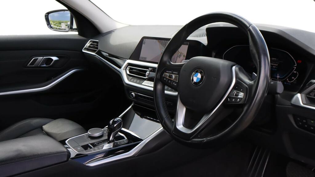 BMW 3 Series 330E Sport Pro FG70UXO White #6