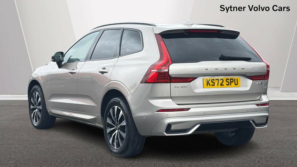 Volvo XC60 2.0 B5p Plus Dark Awd Geartronic KS72SPU Black #2