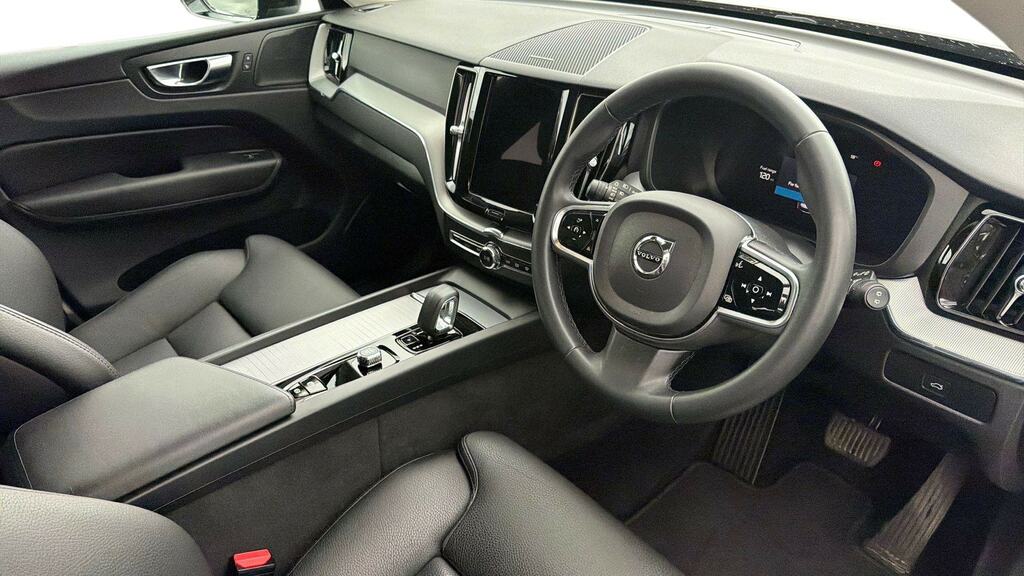 Volvo XC60 2.0 B5p Plus Dark Awd Geartronic KS72SPU Black #5