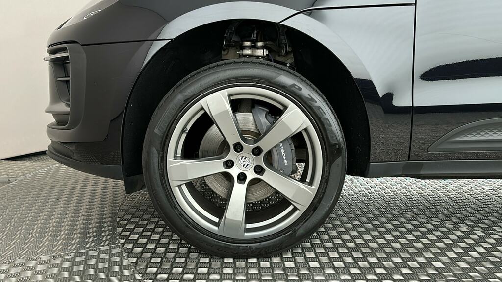 Porsche Macan 5dr Pdk K4EJP Black #6