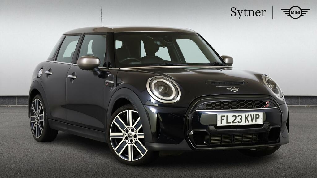 Mini Hatch 2.0 Cooper S Exclusive Premium Black