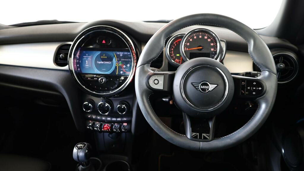 Mini Hatch 1.5 Cooper Exclusive Comfortnav Pack FD22RFL Green #5