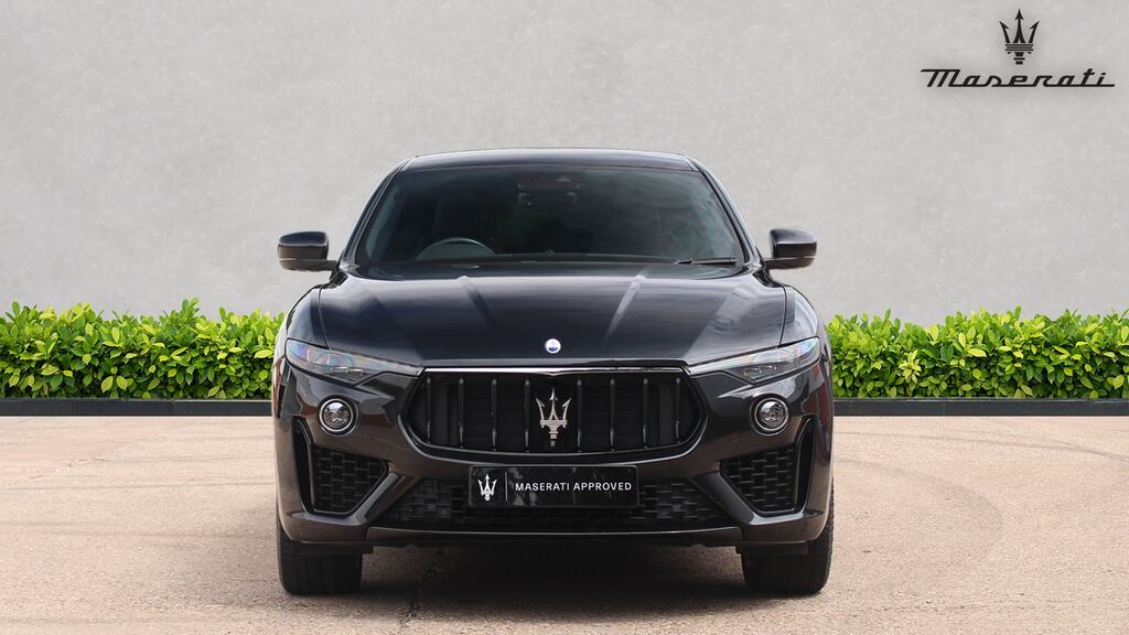 Maserati Levante Hybrid Gt Black #3