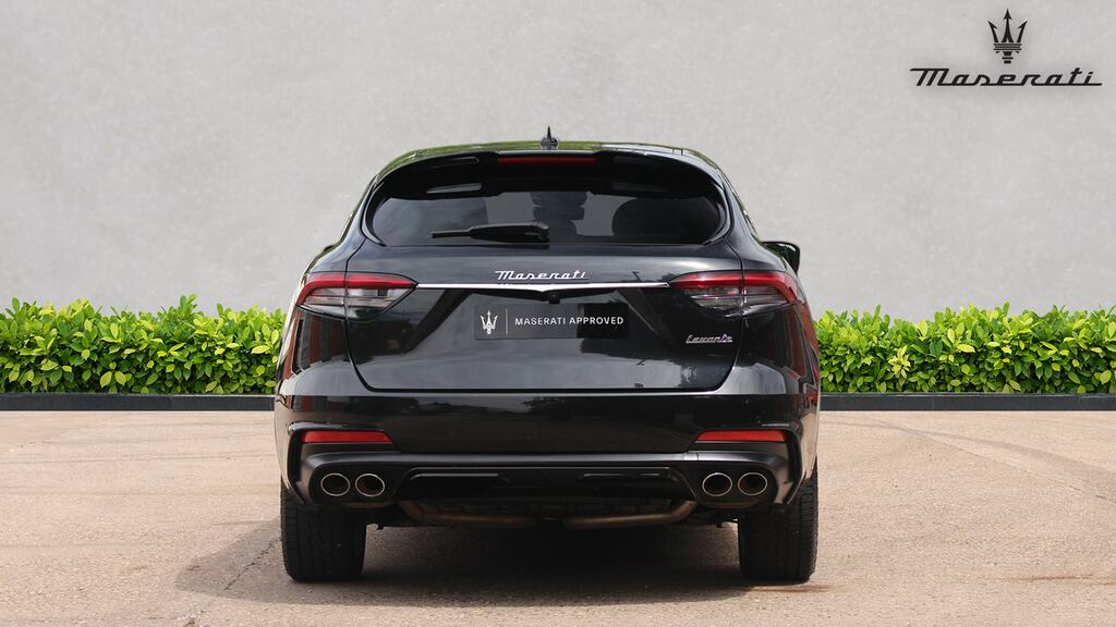 Maserati Levante Hybrid Gt Black #5