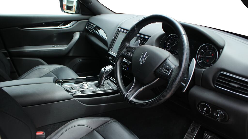 Maserati Levante Hybrid Gt Black #6