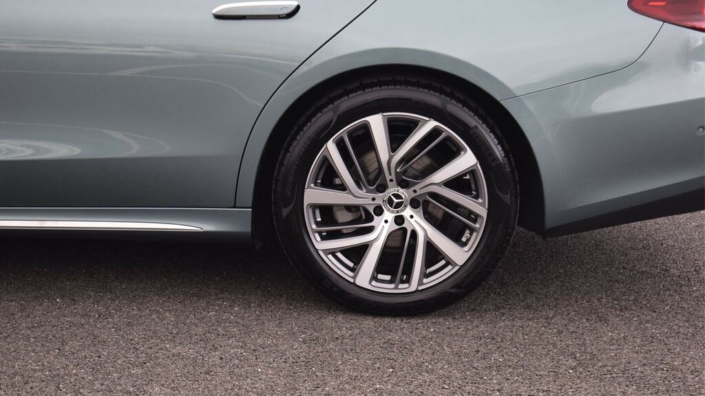 Mercedes-Benz E Class E200 Exclusive Premium 9G-tronic Silver #5