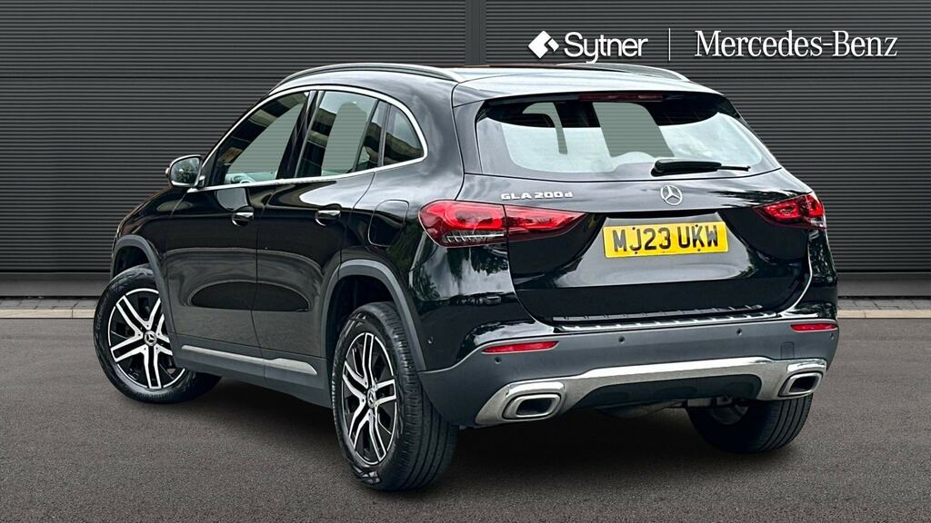 Mercedes-Benz GLA Class Gla 200D Sport Executive MJ23UKW Black #2