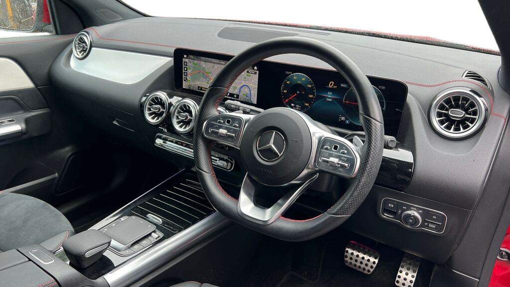 Mercedes-Benz EQA Eqa 300 4Matic 168Kw Amg Line 66.5Kwh Red #3