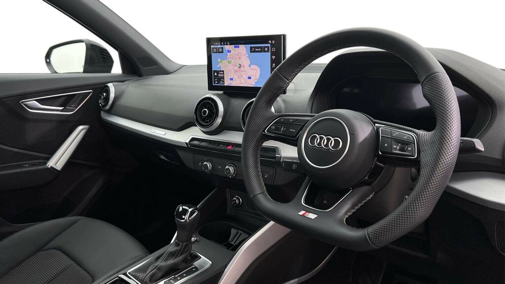 Audi Q2 35 Tfsi Black Edition S Tronic Tech FL75CGX Blue #6