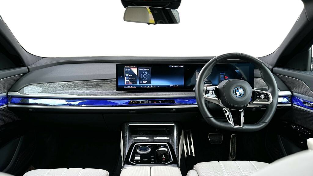BMW i7 335Kw Edrive50 M Sport 105.7Kwh Black #4