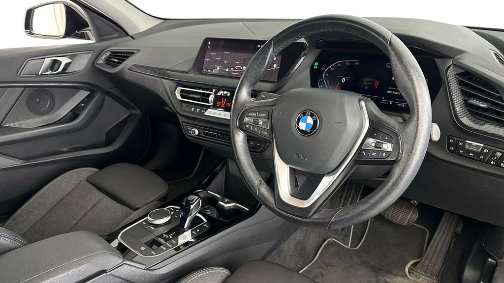 BMW 1 Series 118I 136 Sport Step Live Cockpit Pro OV23XSH Black #6