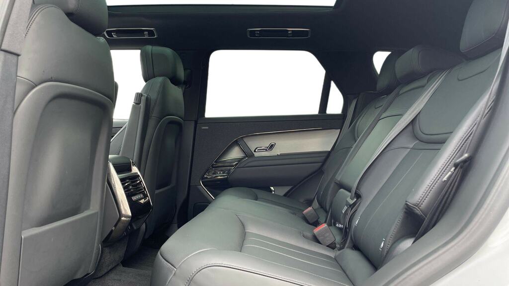 Land Rover Range Rover Sport 3.0 D300 Dynamic Se FG73CCN White #4