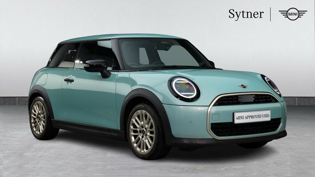 Mini Hatch 1.5 C Exclusive Level 2 Green