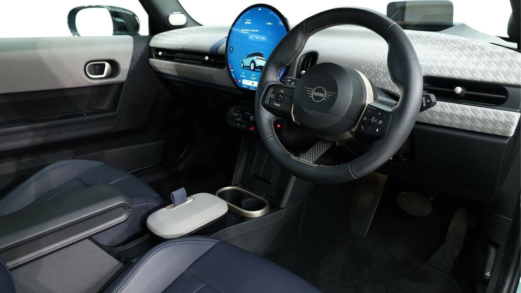 Mini Hatch 1.5 C Exclusive Level 2 YH24MSZ Green #6