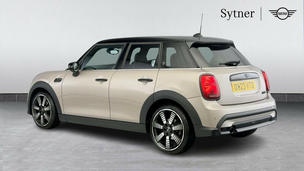 Mini Hatch 1.5 Cooper Exclusive OV23VTD Grey #2