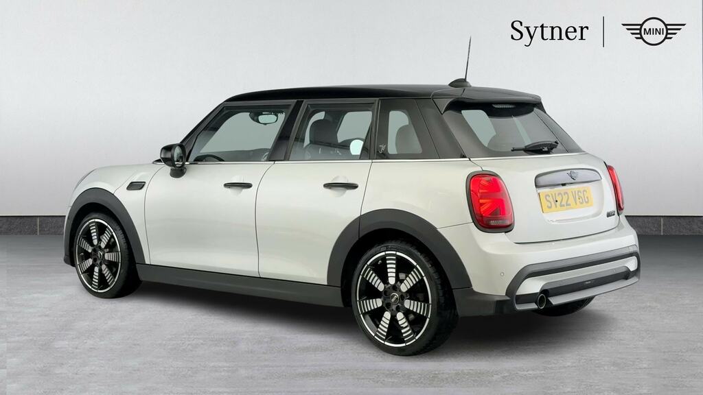 Mini Hatch 1.5 Cooper Exclusive Comfort Pack SV22VSG Silver #2
