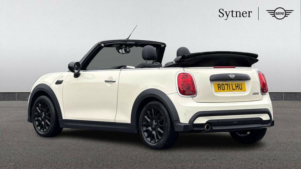 Mini Convertible 1.5 Cooper Classic Comfortnav Pack White #4
