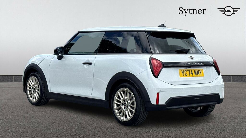 Mini Hatch 1.5 C Exclusive Level 2 YC74WMY White #2