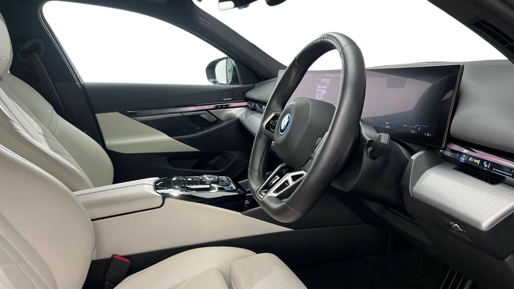 BMW i5 250Kw Edrive40 M Sport Pro 84Kwh Black #6