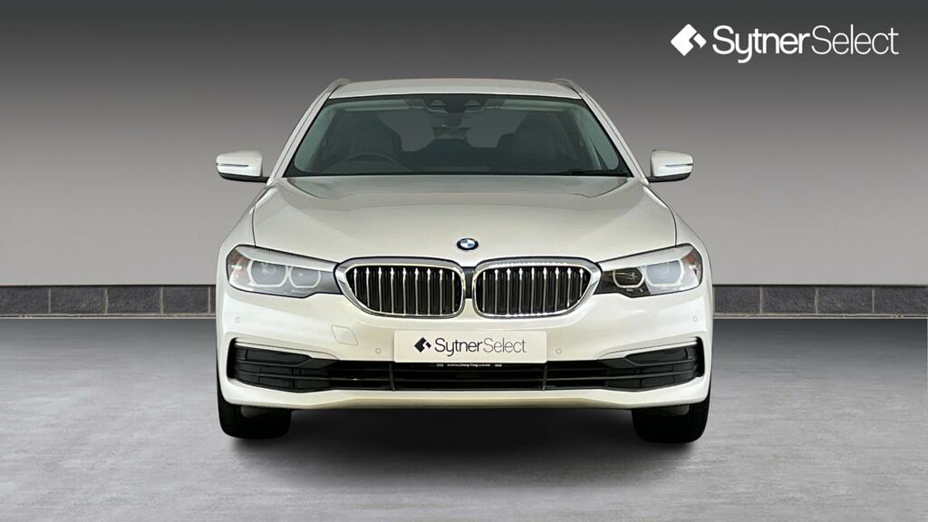 BMW 5 Series 520D Xdrive Se YK68ZBD White #4