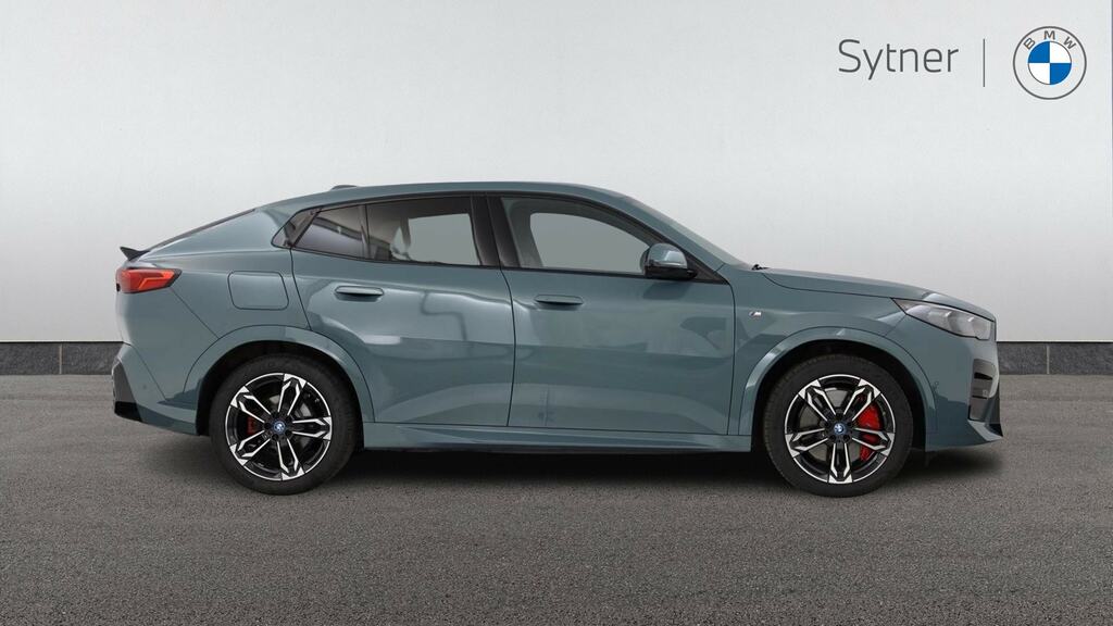 BMW iX2 150Kw Edrive20 M Sport 65Kwh Tech Green #3