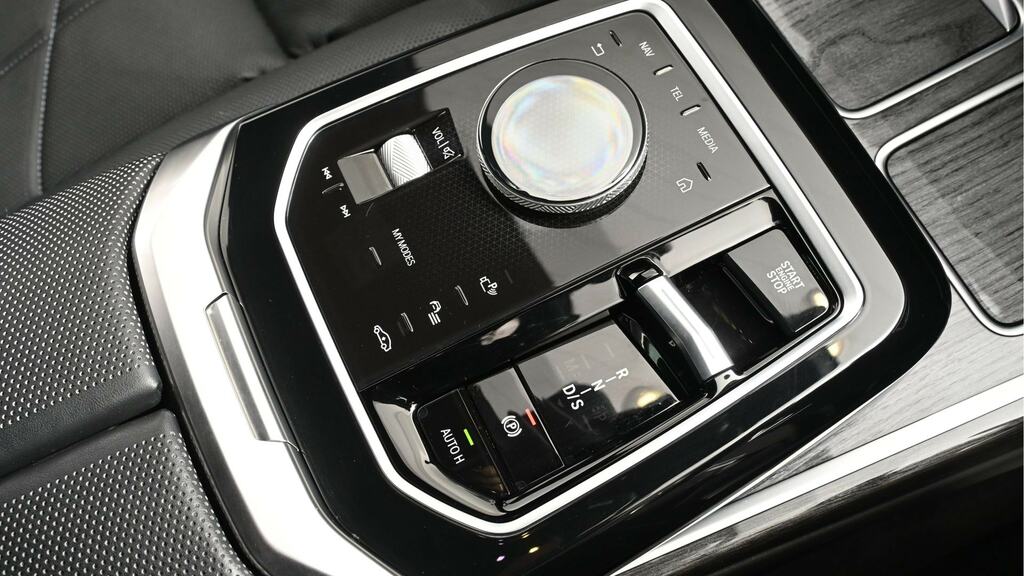 BMW 7 Series 730Ld Se Blue #10