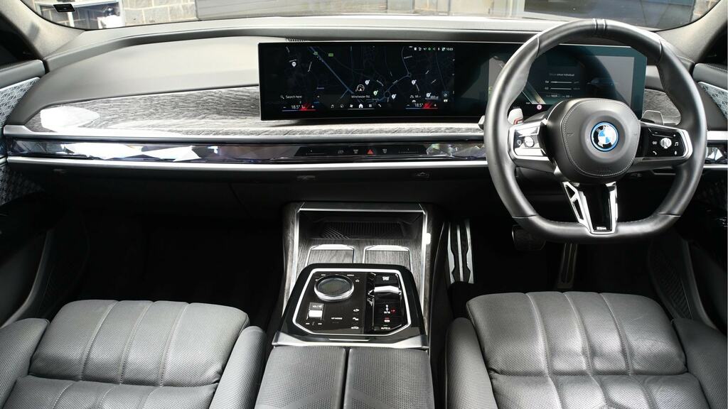 BMW 7 Series 750E Xdrive M Sport Black #4