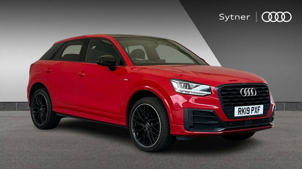 Audi Q2 35 Tfsi Black Edition S Tronic Red