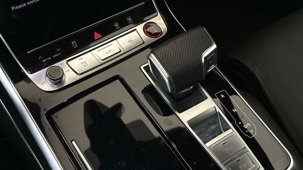 Audi Q8 Vorsprung Black #15