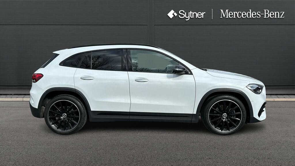Mercedes-Benz GLA Class Gla 200 Amg Line Premium Plus Night Ed NC72GYY White #4