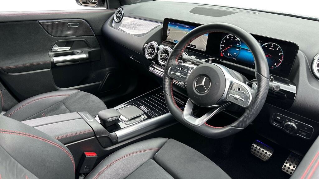 Mercedes-Benz GLA Class Gla 200 Amg Line Premium Plus Night Ed NC72GYY White #3