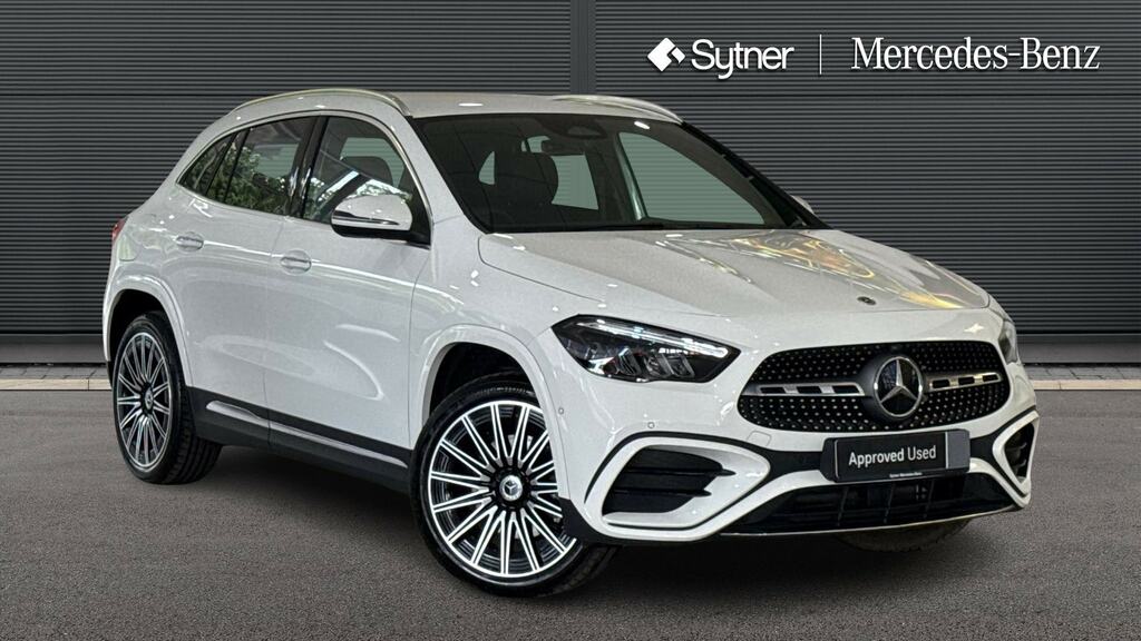Mercedes-Benz GLA Class Gla 250E Amg Line Premium White